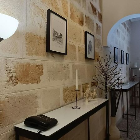Casa Vacanza In Pieno Centro Storico Vicino Ostuni E La Riserva Di Torre Quaceto 圣维托诺曼 外观 照片