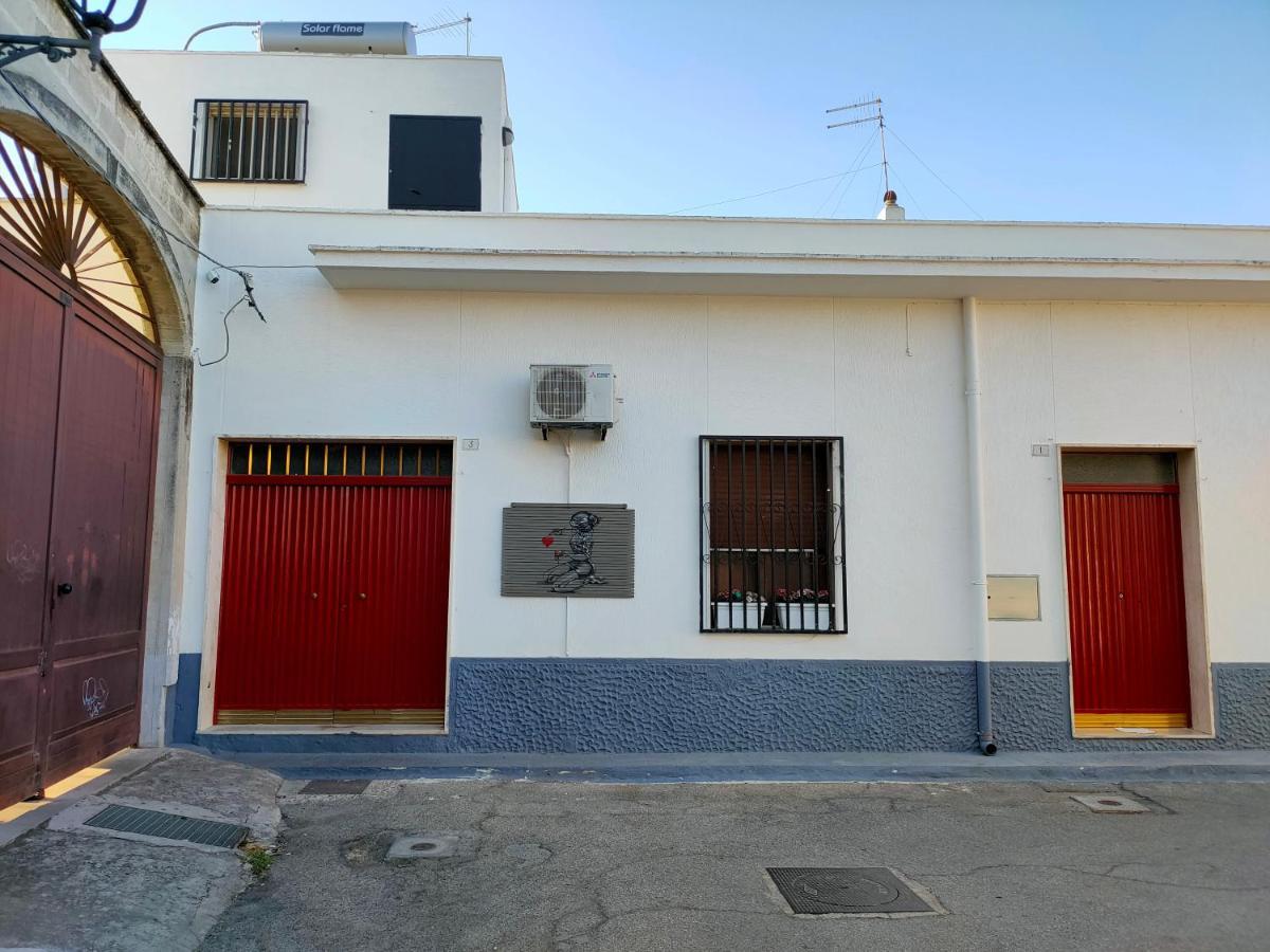 Casa Vacanza In Pieno Centro Storico Vicino Ostuni E La Riserva Di Torre Quaceto 圣维托诺曼 外观 照片