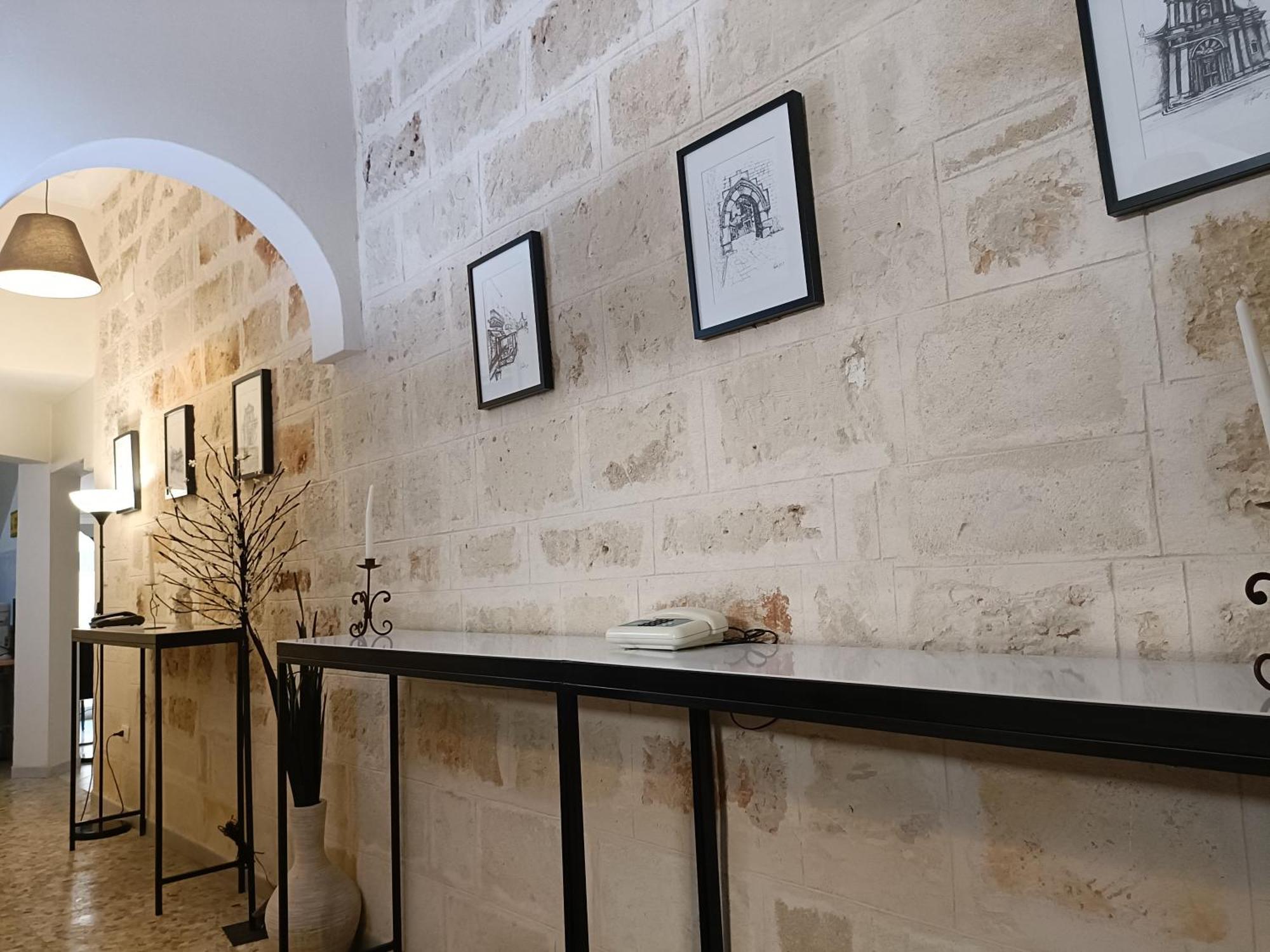 Casa Vacanza In Pieno Centro Storico Vicino Ostuni E La Riserva Di Torre Quaceto 圣维托诺曼 外观 照片