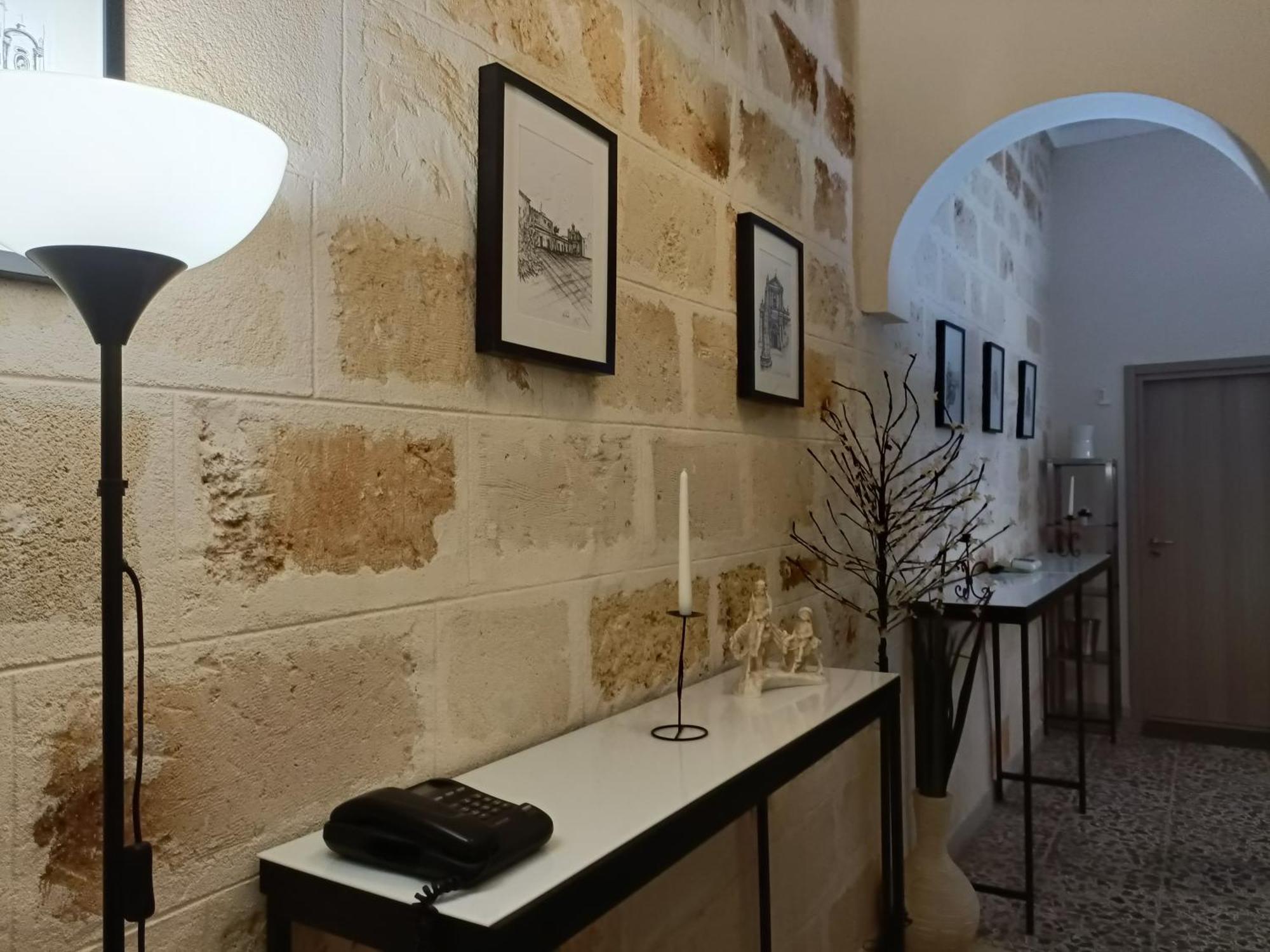 Casa Vacanza In Pieno Centro Storico Vicino Ostuni E La Riserva Di Torre Quaceto 圣维托诺曼 外观 照片