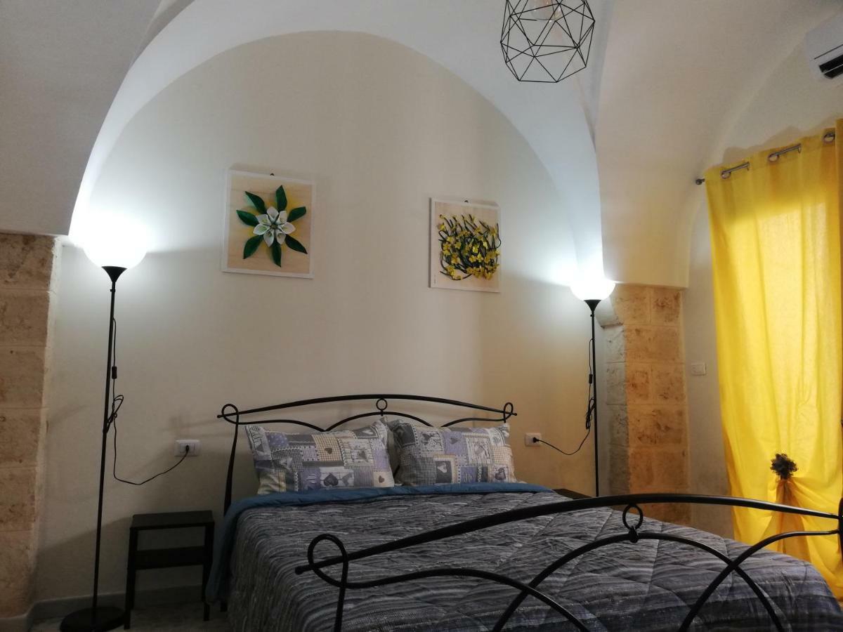 Casa Vacanza In Pieno Centro Storico Vicino Ostuni E La Riserva Di Torre Quaceto 圣维托诺曼 客房 照片